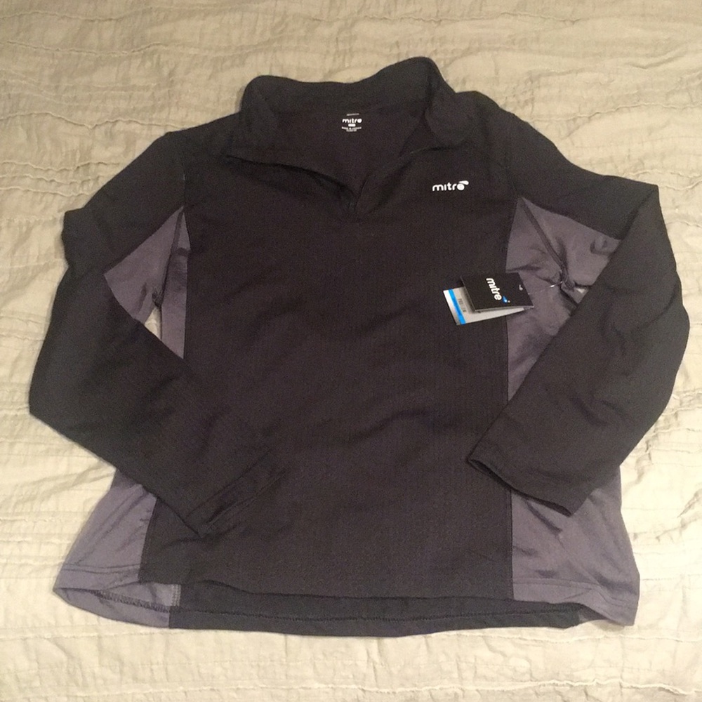 NWT Men’s Athletic top